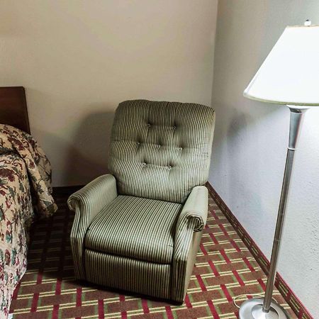 Econo Lodge Tallahassee Near Capital -University מראה חיצוני תמונה