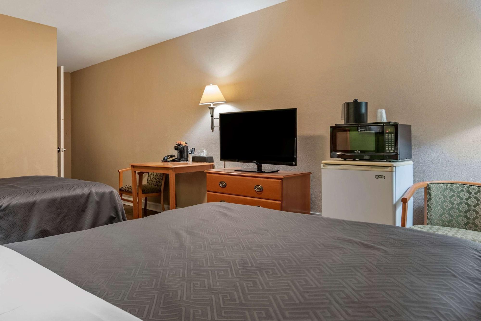 Econo Lodge Tallahassee Near Capital -University מראה חיצוני תמונה