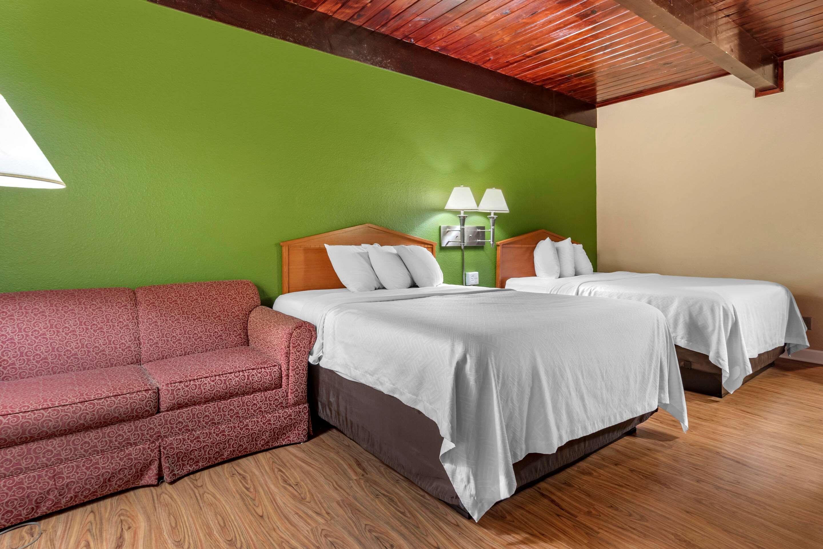 Econo Lodge Tallahassee Near Capital -University מראה חיצוני תמונה