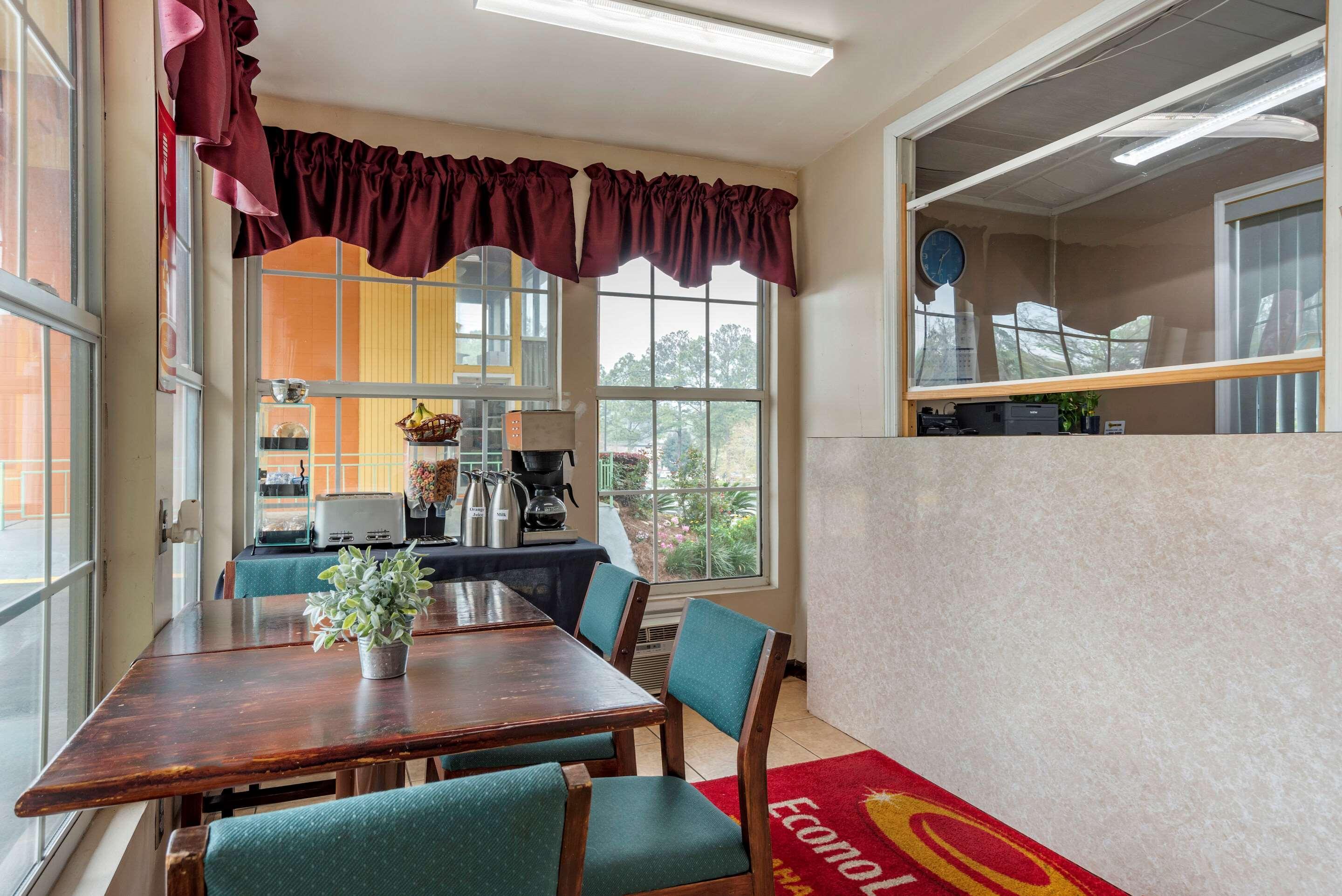 Econo Lodge Tallahassee Near Capital -University מראה חיצוני תמונה