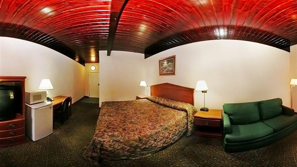 Econo Lodge Tallahassee Near Capital -University מראה חיצוני תמונה